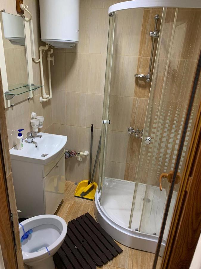 Apartment Darvys Galaţi Exteriör bild