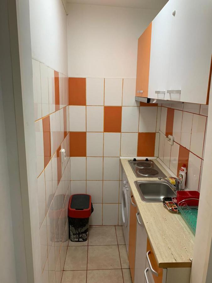 Apartment Darvys Galaţi Exteriör bild
